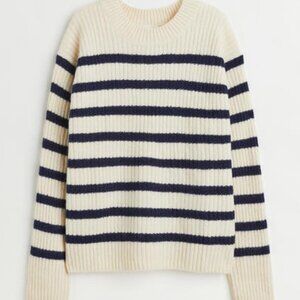 H&M womens TRENDY navy and cream striped crewneck sweater